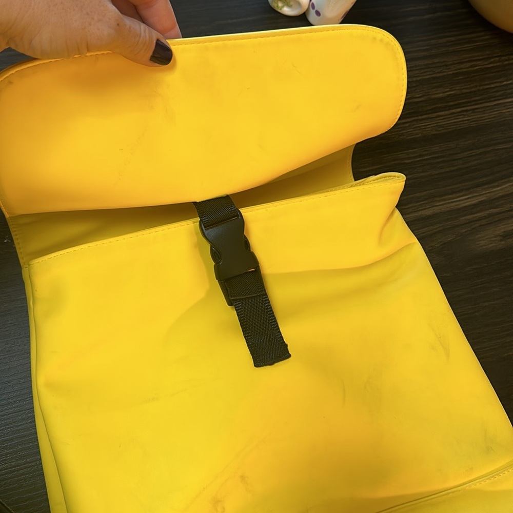 Hunter Yellow Backpack - image 4